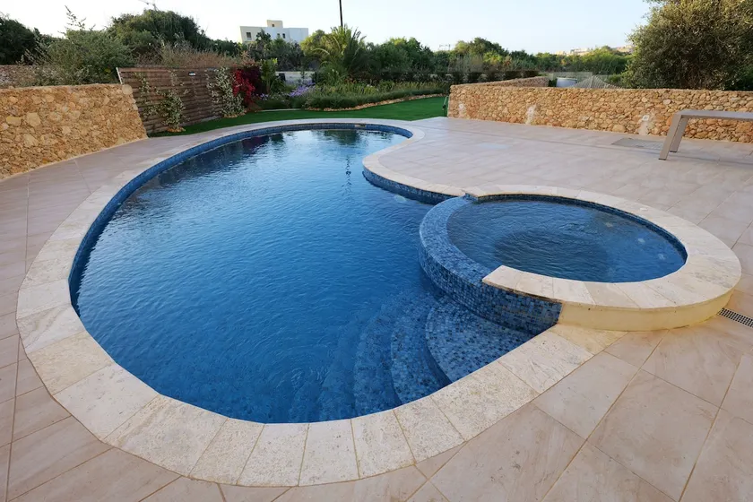 Is-Settah 2 Xaghra Gozo Villa with pools & garden - Image 1