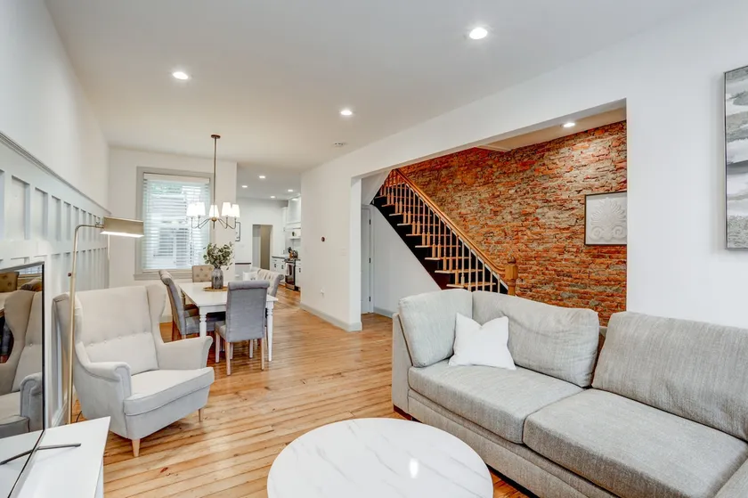 Luxury Manor on Mulberry in the heart of Downtown Lanc - Image 1