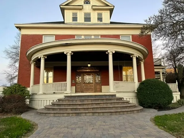 Spacious and historic home in downtown Ironton. - Image 1