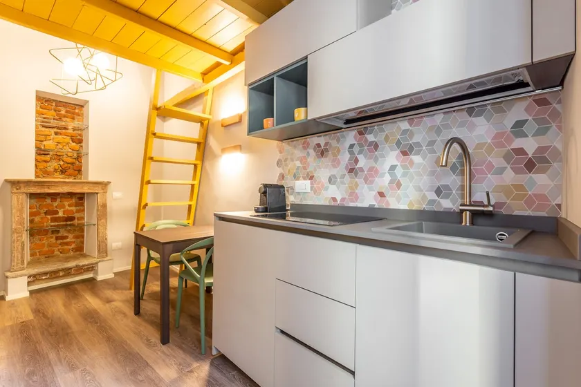 Sara's Place - Casa Olfinia [Navigli - Duomo - Subway] - Image 1
