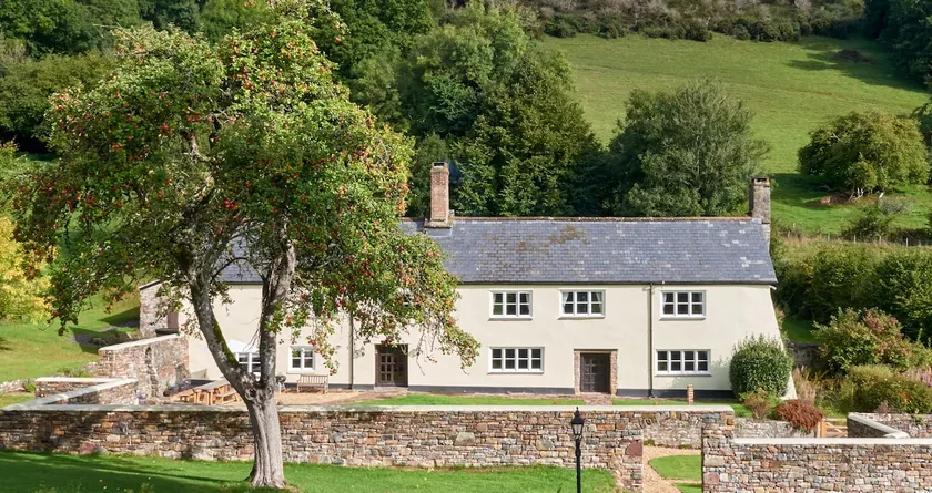 Summergreen Farmhouse - Image 1
