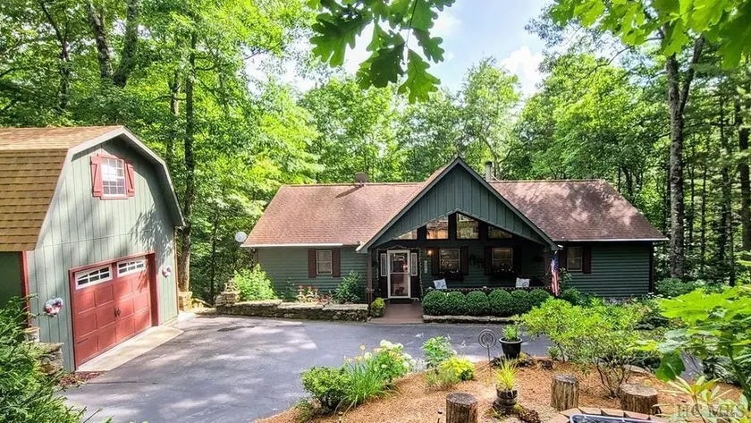 Sapphire Mountain Secluded Hideaway - Image 1