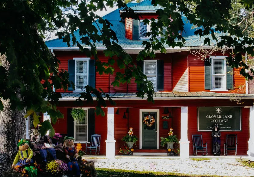 Clover Lake Cottage - Image 1
