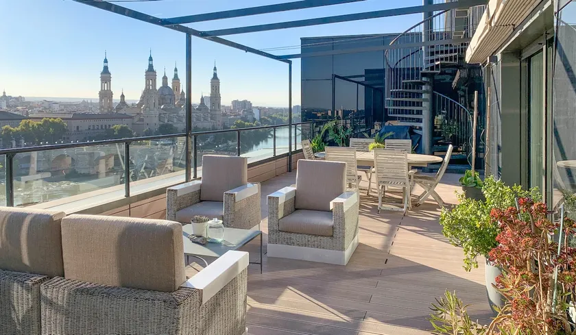 Best Pilar Views Penthouse | Jacuzzi & Parking - Image 1