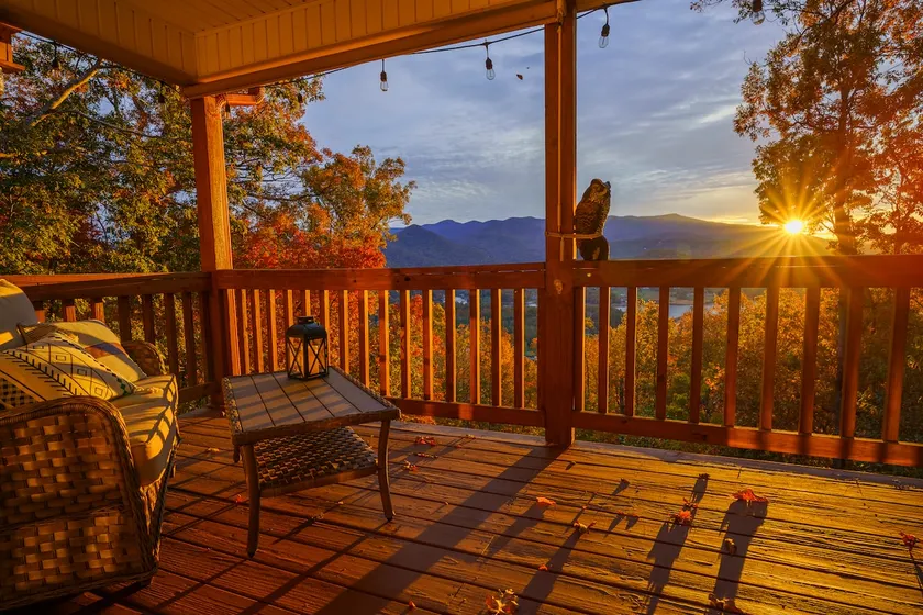 Amazing views, 4 min to town, Hot tub, Private - Image 1
