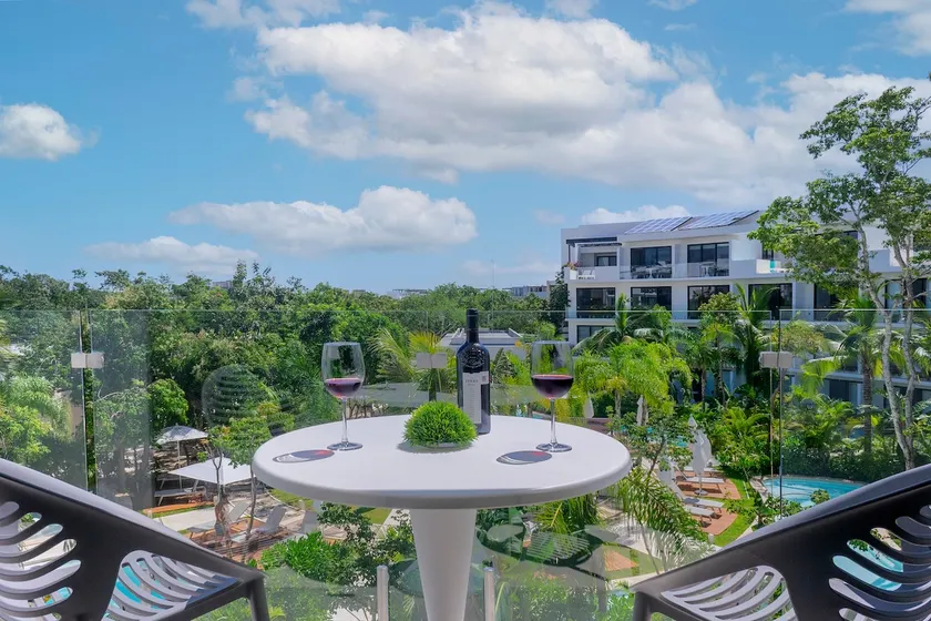 Spectacular Studio in Resort Complex, pool, gym - Image 1