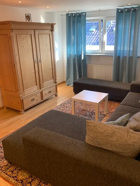 Great apartment in a quiet but central location - Image 1