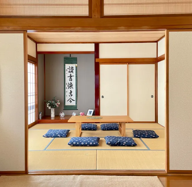 Large 2-story house with 3 bedrooms and mountain views - 7-minute walk from Tobu Nikko Station, 15-minute walk to Toshogu Shrine - Image 1