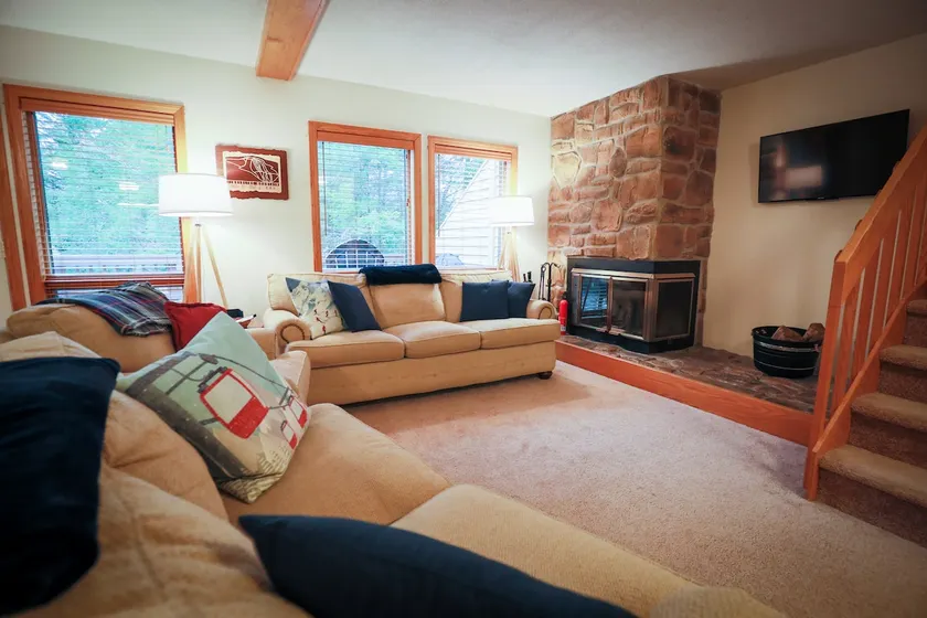 Pool, Fishing, Pickleball, EV Charger - Come Stay! - Image 1