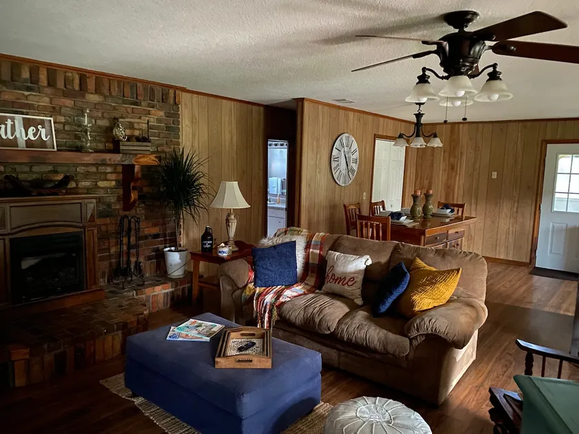 Sugar Cane Lodge - Image 1