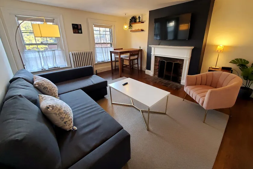 Charming 1 BR apartment in Historic Bay Village - Image 1