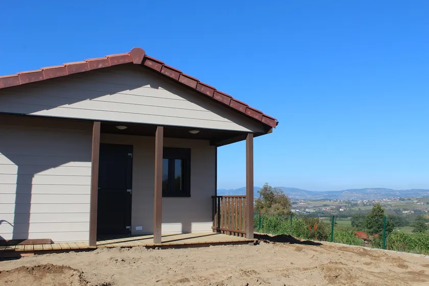 COUNTRY HOUSE WITH BREATHTAKING VIEWS - Image 1