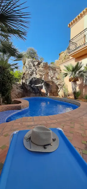 Luxury 3 BD mountainside villa, spectacular sunsets. - Image 1