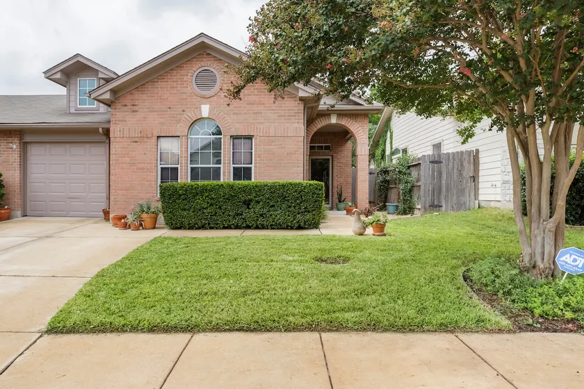Luxury/Cozy Home 3BR/2BTH- Fully Premium Furnished - Image 1