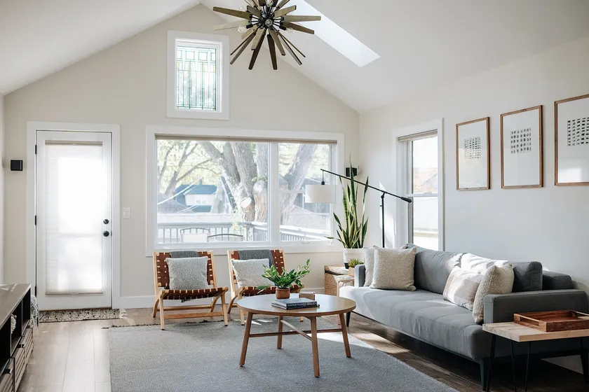 Urban Oasis! Centrally located home. King beds. - Image 1