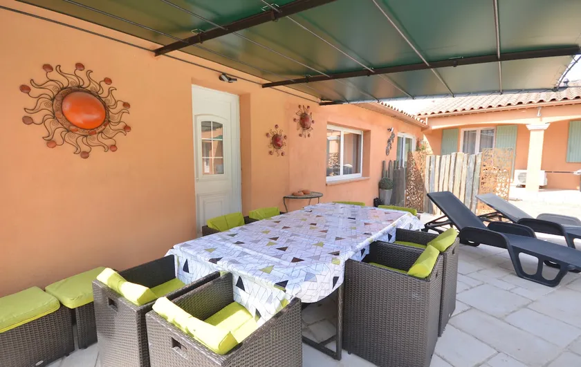 Seasonal rental for 2 people, air-conditioned - Image 1
