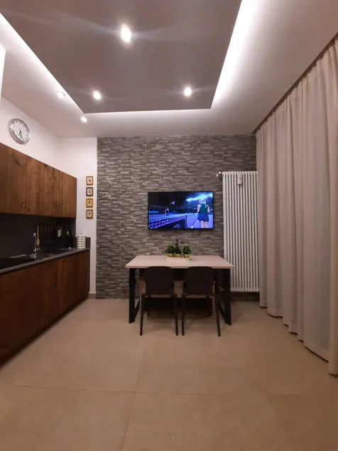 Bmp apartment 2 in the city center with garage - Image 1