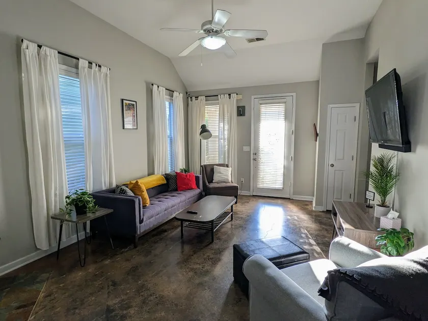 Quiet Misty Home - Mud Island - 2/2 - Image 1