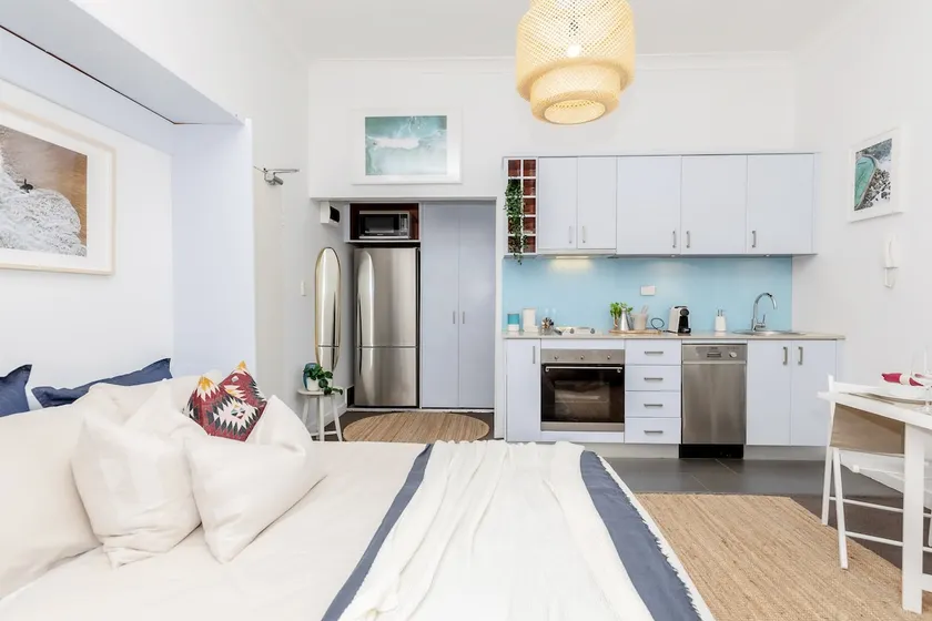 COZY BEACH FRONT STUDIO WITH AIRCON - Image 1