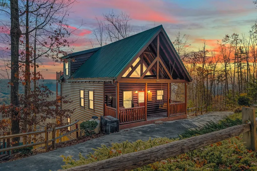 Grand Mtn Retreat: Views, Hot Tub & Theater - Image 1