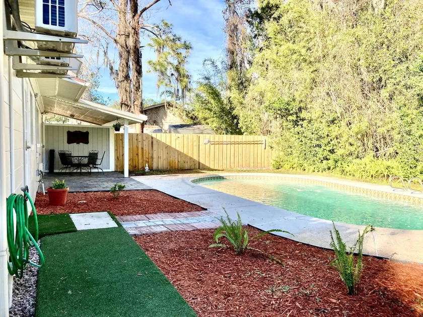 Cozy, 1-bedroom place with Private Pool and Patio. - Image 1