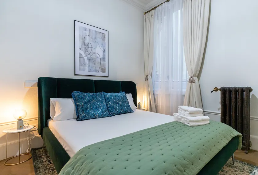 LUXURY MAYOR - Image 1
