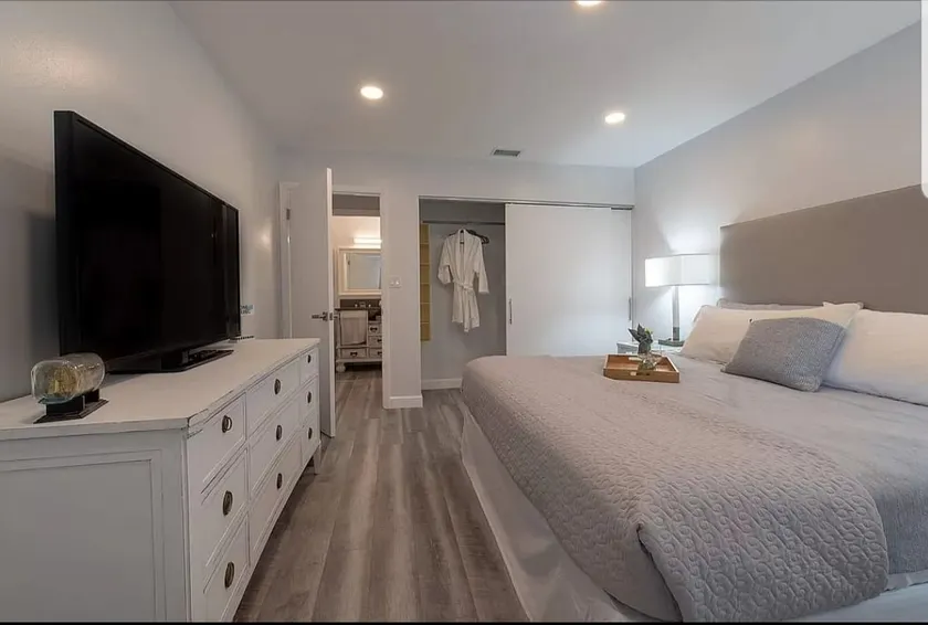 Beautiful & Cozy 2 BR/2 BA Condo - Image 1