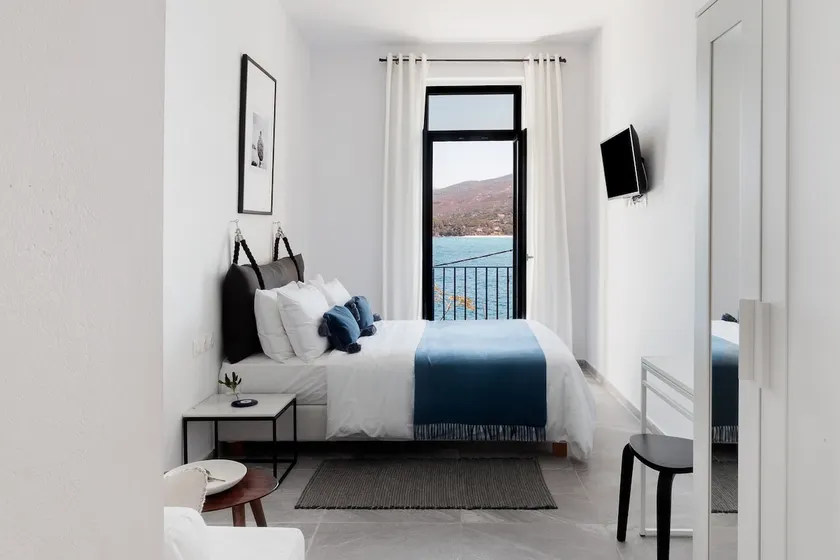Vacation Studio in the town of Armenistis - Image 1