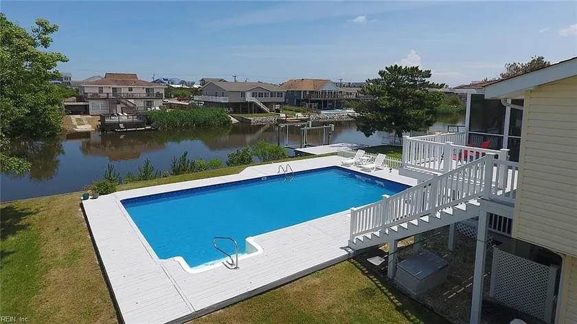 Ocean Pearl- Canal View and Minutes to the beach - Image 1