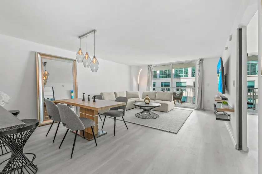 High Rise Unit in the heart of Brickell - Image 1