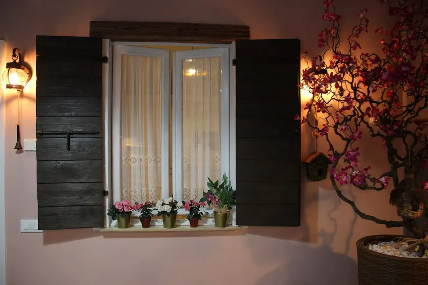 Apartment with a Balcony with Flowers - Image 1