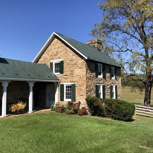 Summer kitchen guesthouse at Caledonia Farm 1812 - Image 1