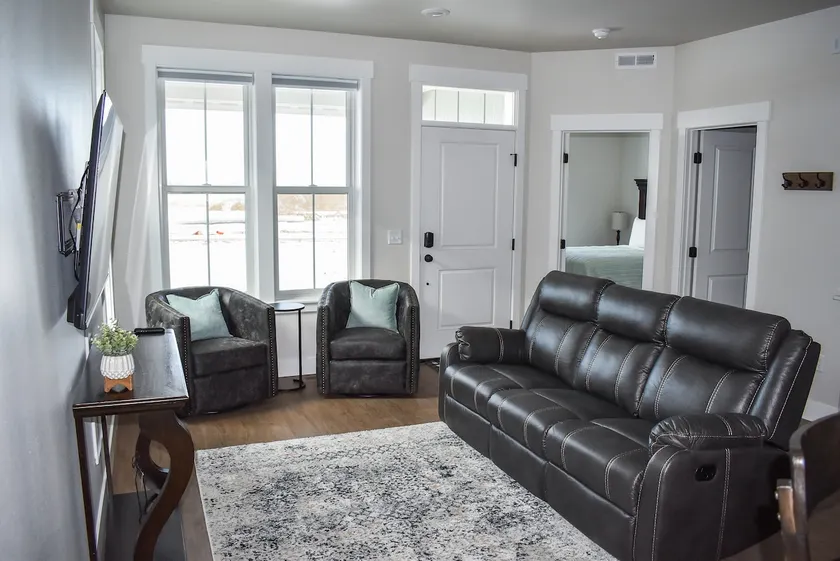 One Level House with Attached Garage! - Image 1