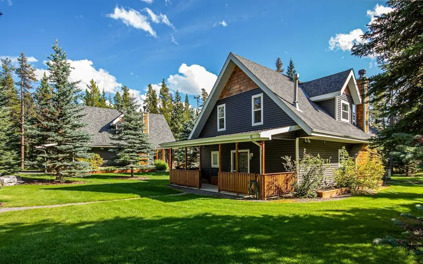 Quiet Cabin in the Mountains with a hot tub, CookHouse & all you need in nature! - Image 1
