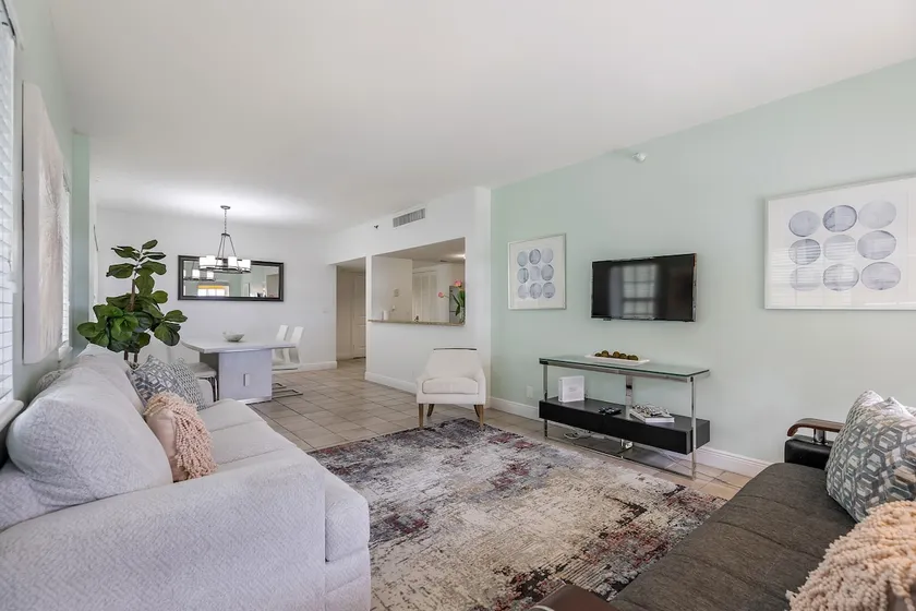 NEW'SeaBreeze' #204 2Bed 1Bath apt Ocean view - Image 1