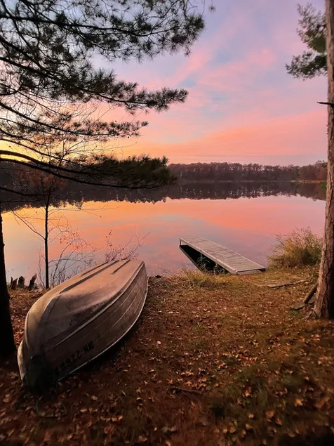 Cozy Cabin on Dewdrop Lake - Image 1