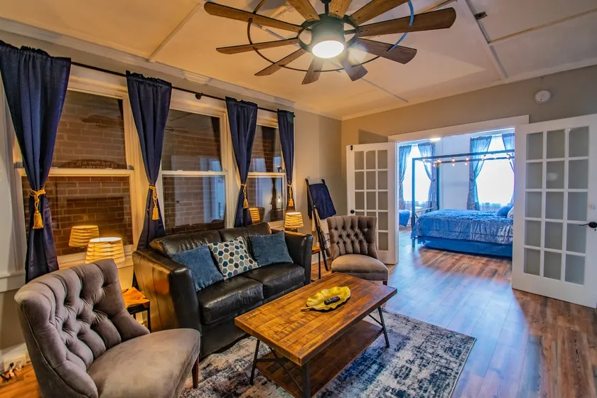 Charming Loft in Downtown WJ w/Free Parking - Image 1