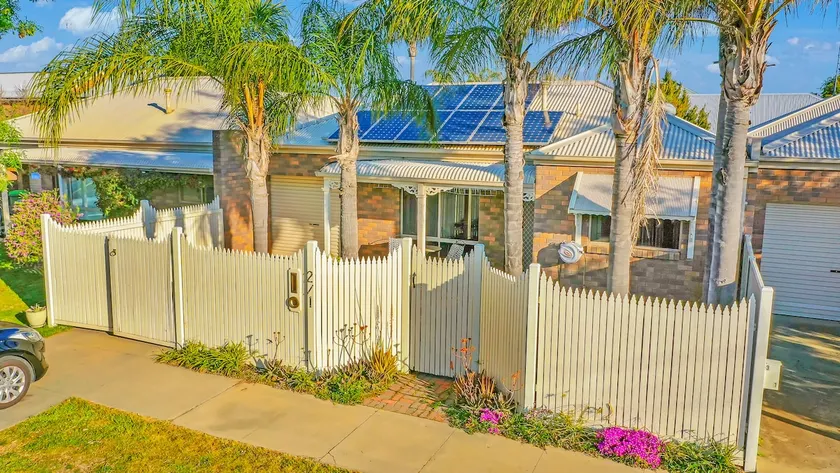 Collier Terrace: charming + central - Image 1