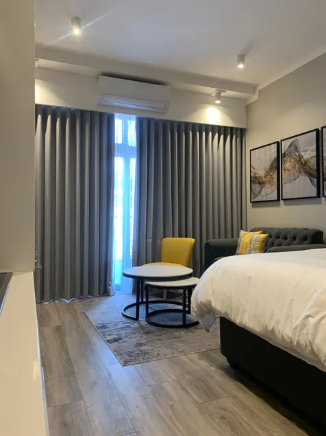 Entire Studio Apartment - Image 1