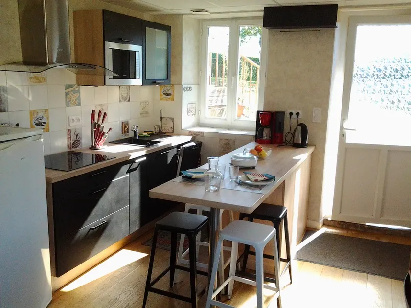 Garden apartment in charming village - Image 1