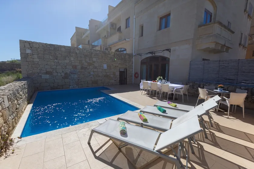 Stunning 5 bdrm Villa overlooking Ta Pinu Basilica - Image 1