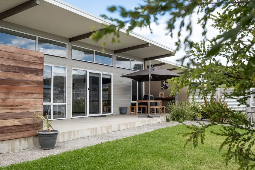 Amaroo 2 - Freycinet Holiday Houses - Image 1