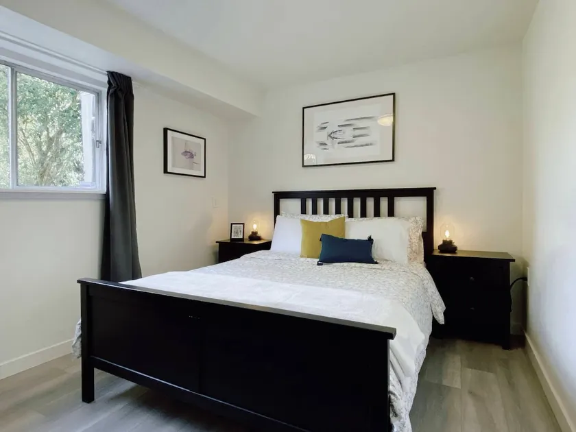 Entire 1B1B Guest Suite in Quiet NE NBHD - Image 1
