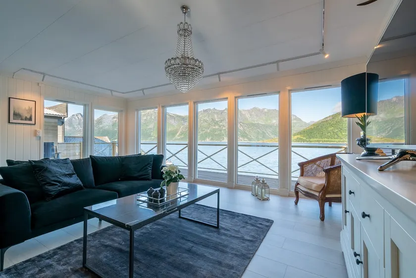 House on Senja with amazing sea and mountain view. - Image 1
