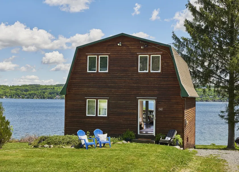 Mint Private Lakefront Skaneateles, 4BR/2 Bath w/50ft Lake Frontage w/Dock - Image 1
