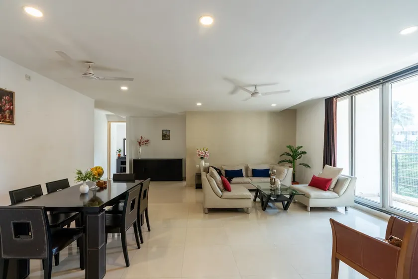 Elegant 3BR Apartment, designed to perfection. - Image 1