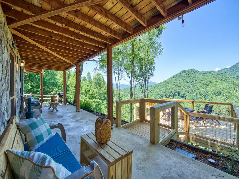 Stunning mountains views AntlersCabin - Image 1