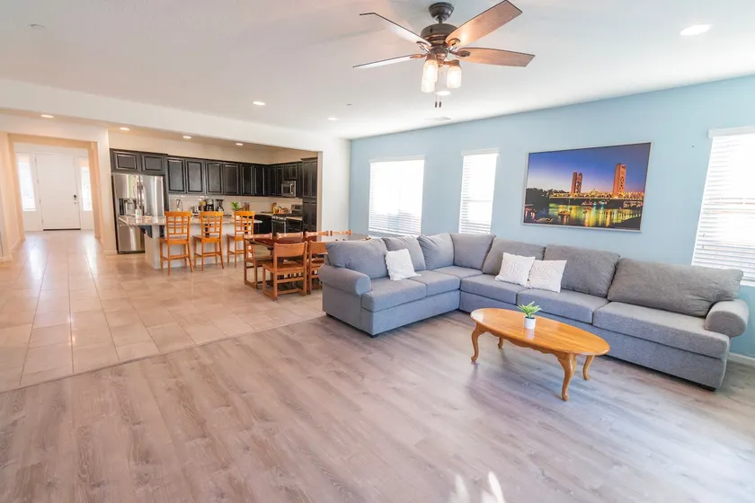 Spacious Modern 4-bedroom Home in New Development - Image 1