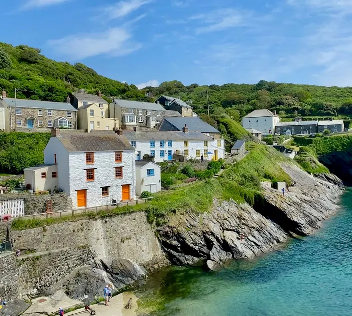 ⭐️Cosy 2 bedroom cottage with terrace on cliff edge - Image 1