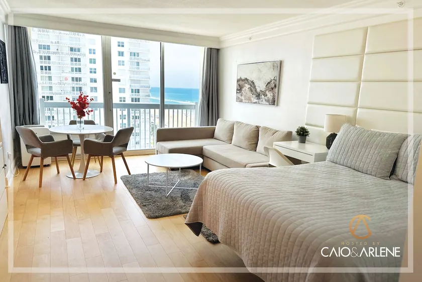 STUNNING OCEANVIEW, Beachfront, internet 70” TV - Image 1